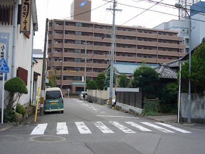 ユニーブル 康生通